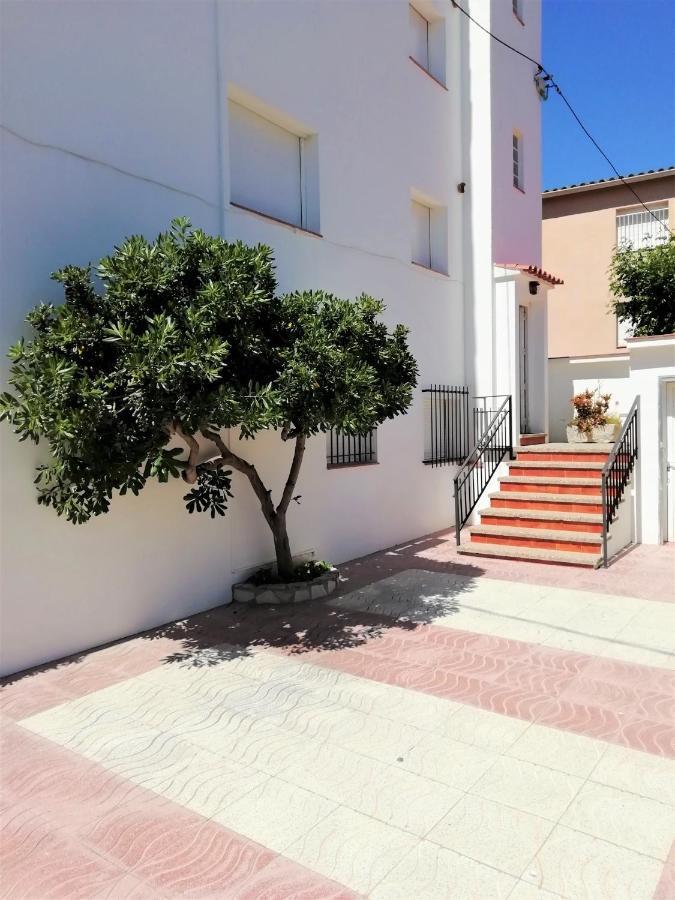 Trill Noray Apartamentos L'Estartit Luaran gambar